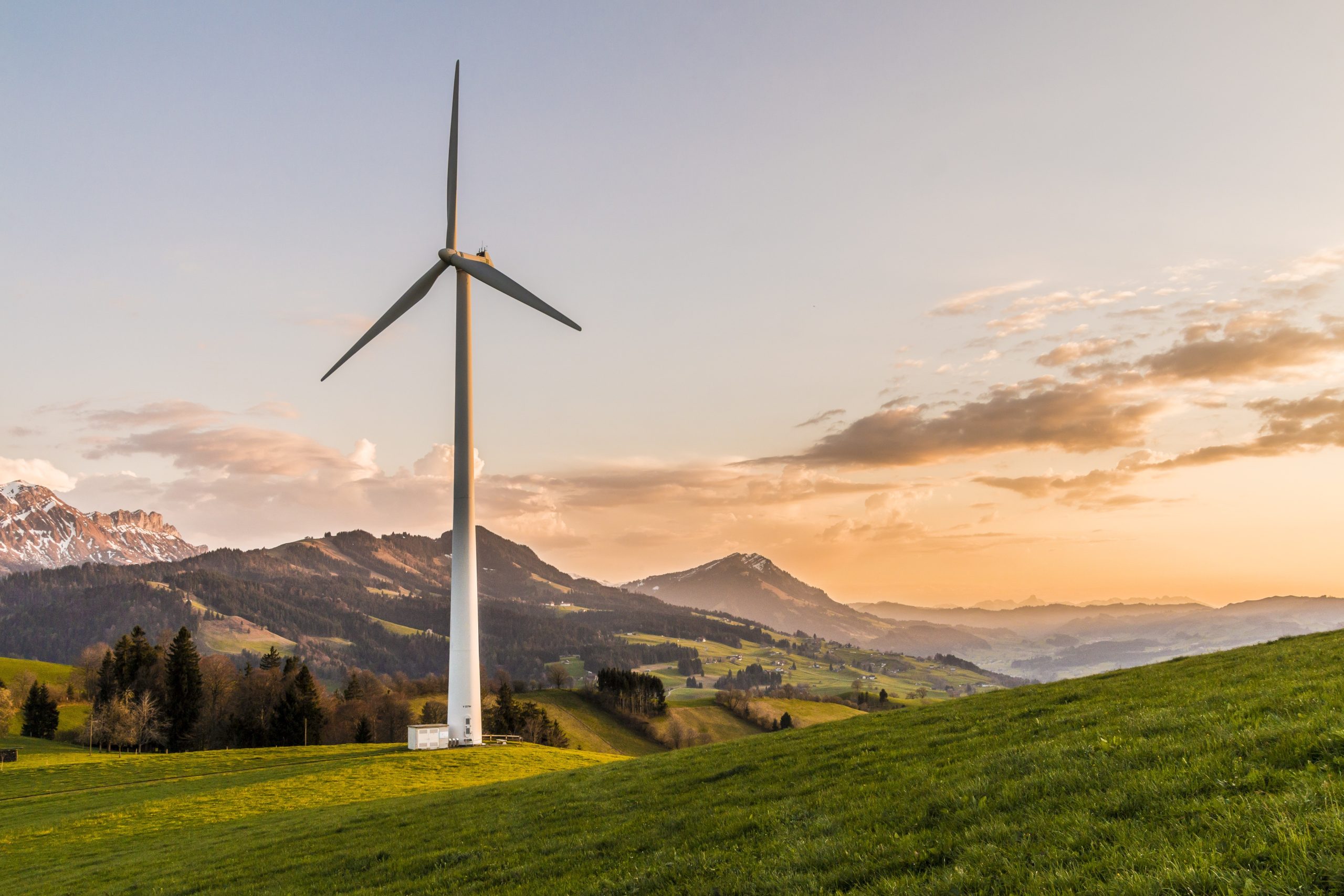 What is Renewable energy ? Types and Advantages